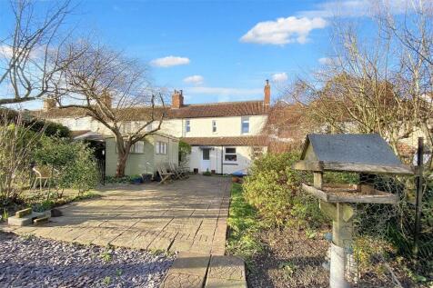 Chelston Terrace, Chelston, Wellington, Somerset, TA21