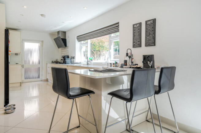 1343263-6-68b5a9e...