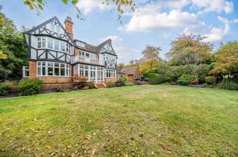 London Road, Camberley, Surrey, GU15