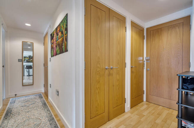 1380862-9-69135f7...