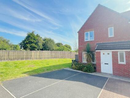 Royds Hall Drive, Woodside, Bradford, BD6