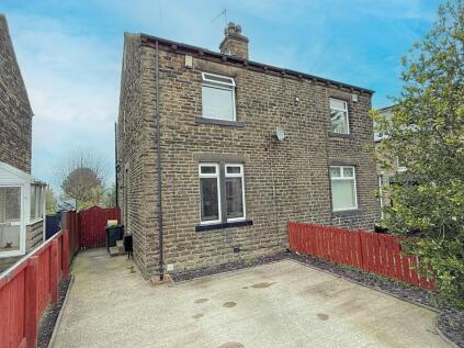 Poplar Grove, Off Moore Avenue, Bradford, BD7