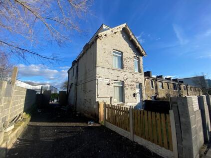 Short Row, Low Moor, Bradford, BD12