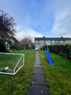 Cleckheaton Road, Low Moor, Bradford, BD12