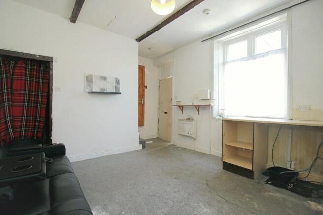 Living Room/Kitchen