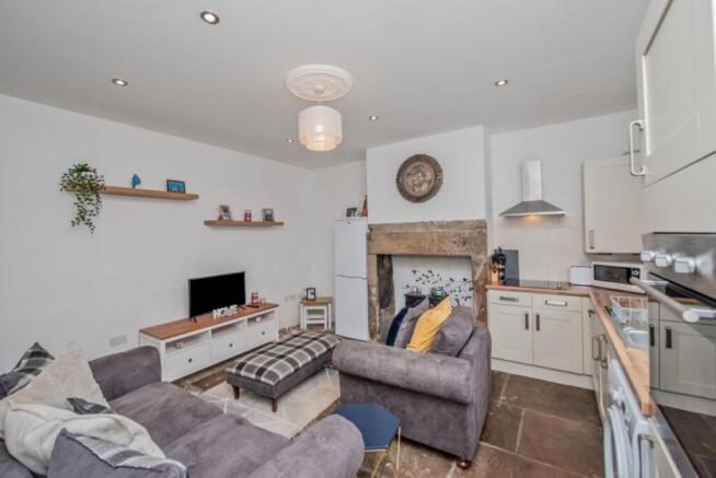 Lounge/Kitchen