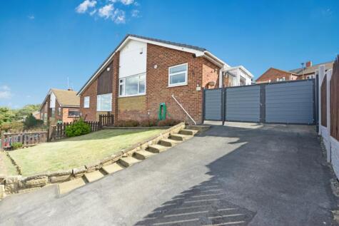 Woodhall Drive, Batley, West Yorkshire, WF17