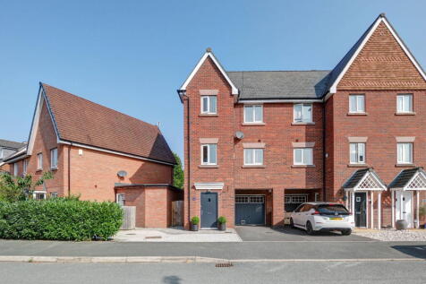 Chaise Meadow, Lymm, WA13 9UP