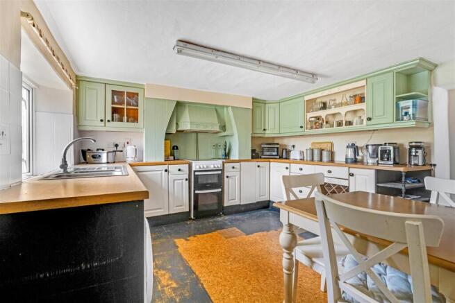 Kitchen .jpg