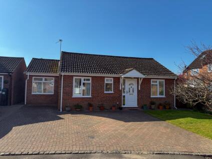 Butson Close, Newbury, RG14