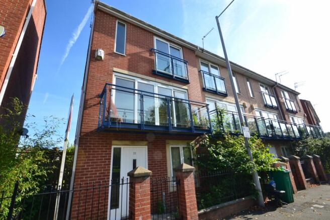 4 bedroom Town House for rent