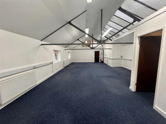 Kirkstall, LS5 3AE 3.jpg