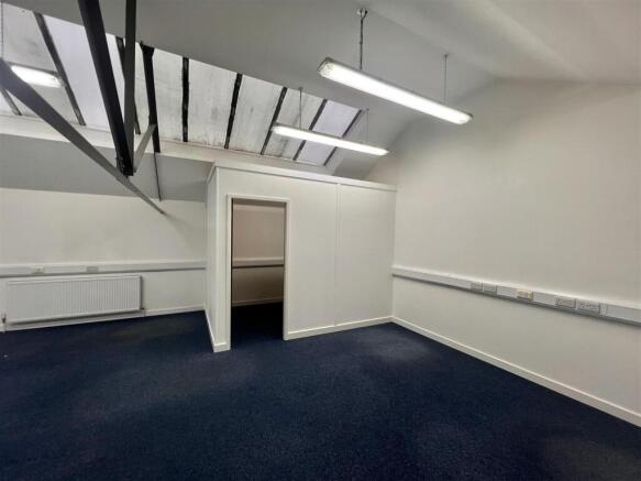 Kirkstall, LS5 3AE 1.jpg