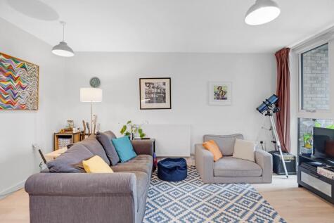 Coster Avenue, London