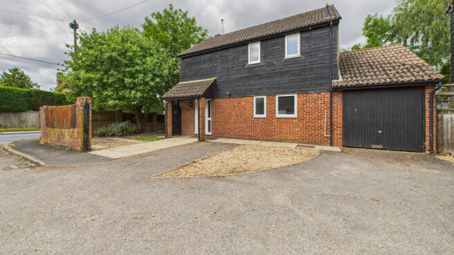 CAM04968G0-PR0060-STILL024