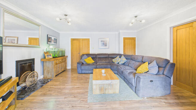 CAM04968G0-PR0067-STILL003