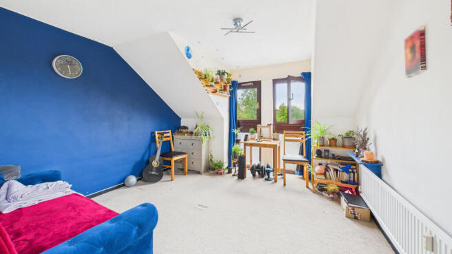 CAM04968G0-PR0070-STILL002