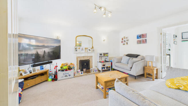 CAM04968G0-PR0075-STILL007