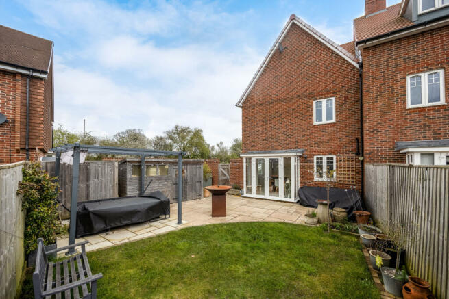 11 Cheddington Grove, Broughton, Aylesbury, HP22 7