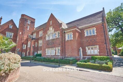 Tudor Court, Brentwood, CM14