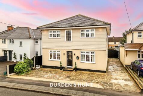 Hatch Road, Pilgrims Hatch, CM15