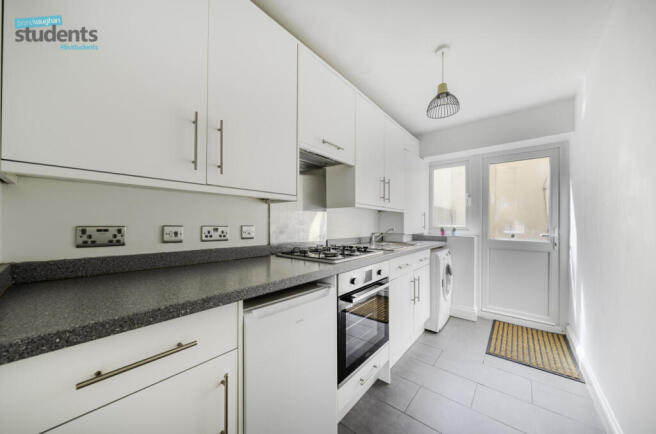 96c6ac11-f999-444...