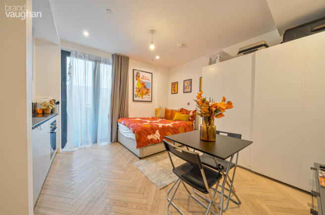 64e74797-c248-487...