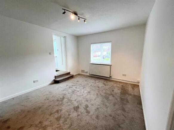Lounge2.jpg