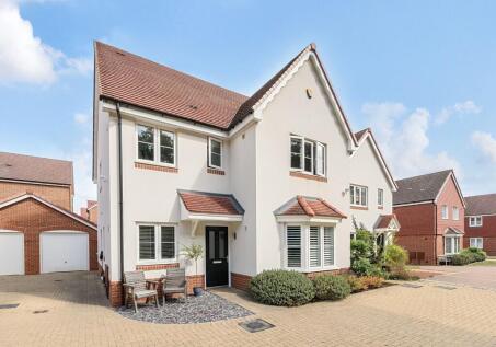 Hayler Gardens, Southwater, RH13
