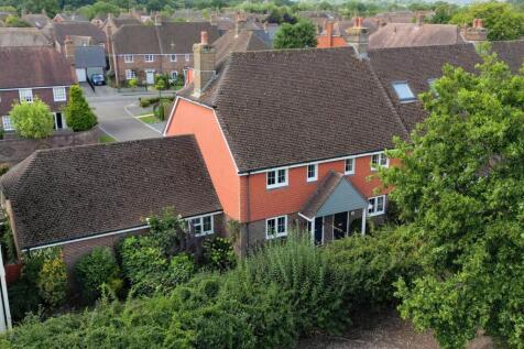 Luxford Way, Billingshurst, RH14