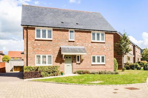 Chestnut Drive, Thakeham, RH20