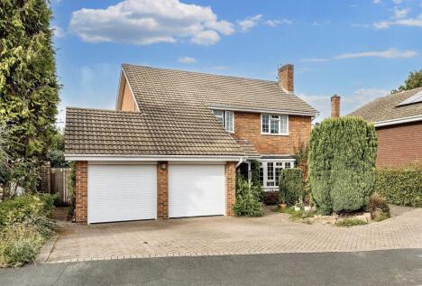 Farm Close, Loxwood, RH14