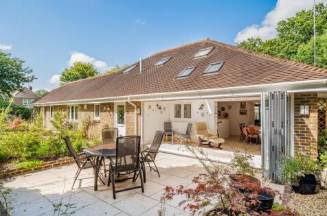 Pondtail Road, Horsham, RH12