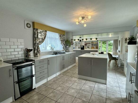 Kitchen Breakfast Room