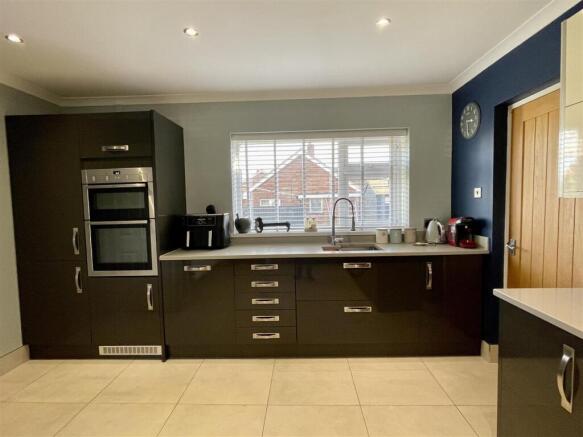 Kitchen Breakfast Room