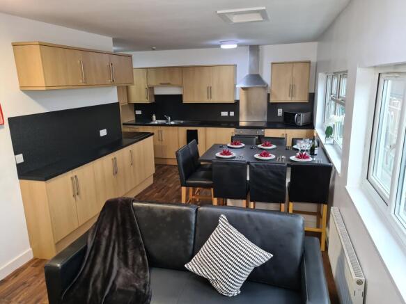 Flat J kitchen loung