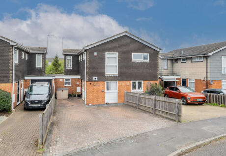 Maple Grove, Woburn Sands Milton Keynes, MK17 8