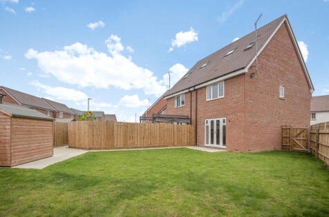 Galapagos Grove, Newton Leys Milton Keynes, MK3