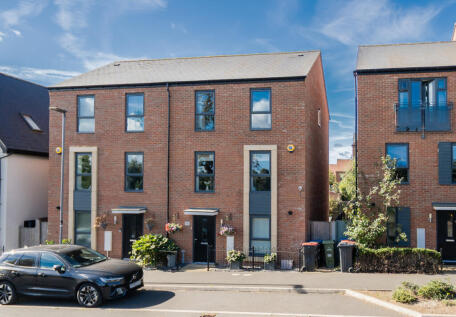 Randall Avenue, Whitehouse Milton Keynes, MK8