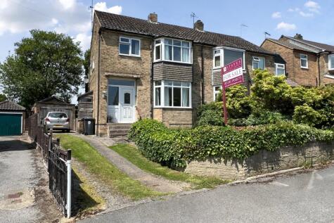 Wollaton Avenue, Bradway, S17 4LA