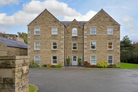 Newfield Place, Dore, S17 3ER