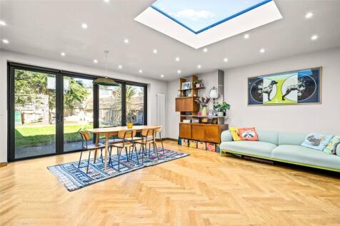 Meadway Crescent, Hove, East Sussex, BN3