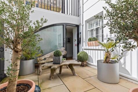 Sussex Square, Brighton, East Sussex, BN2