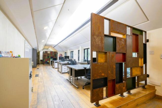 The Mews 1a Birkenhead Street London WC1H 8BA Frog 1.jpg