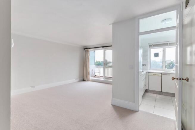 78 Hurlingham Court 