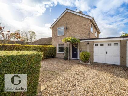 Foster Close, Brundall