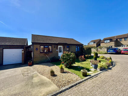 Scotts Close, Shalfleet, PO30