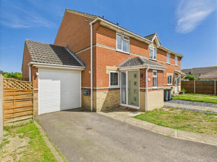Pebble Close, Hayling Island, PO11