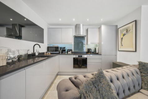 Church Street, Walton-on-thames, KT12