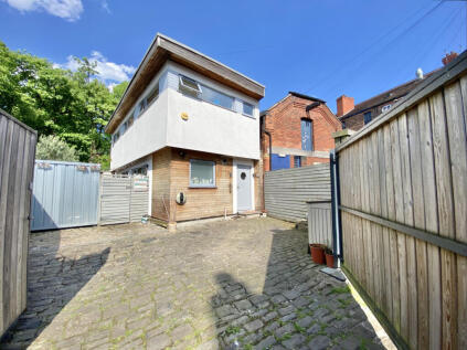 Portland Grove, Heaton Moor, SK4